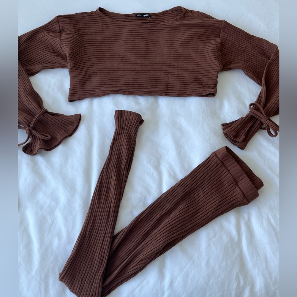 Fashion Nova Crop Top Leggings Set